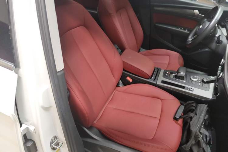 Used Audi Q5L 2018 40 TFSI Prestige Edition China VI Emission Standard Right Front Seat