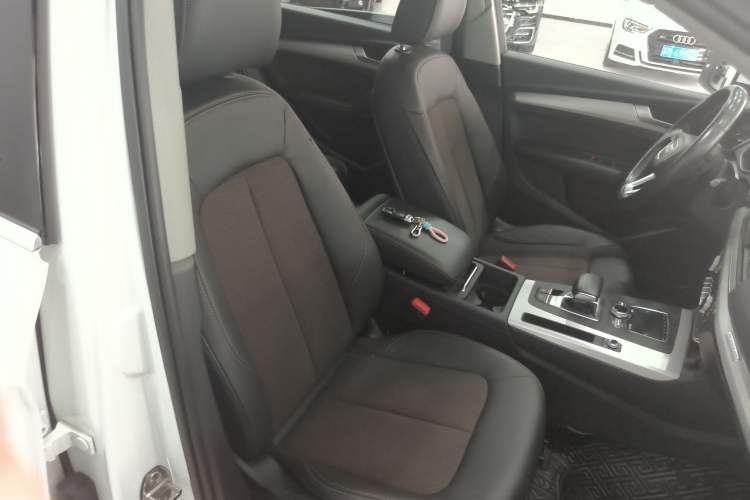 Used Audi Q5L 2018 40 TFSI Prestige Fashion Edition China V Right Front Seat