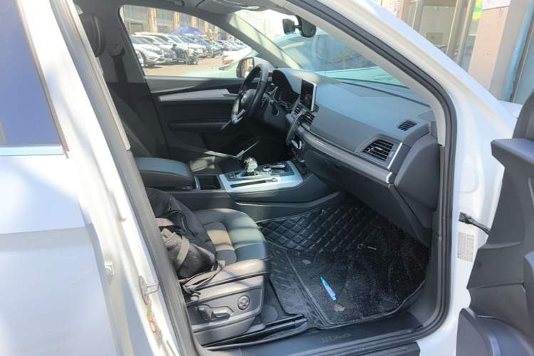 Used Audi Q5L 2018 40 TFSI Prestige Fashion Edition China V Right Front Seat