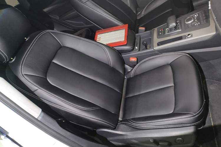 Used Audi Q5L 2018 40 TFSI Prestige Edition China V Right Front Seat