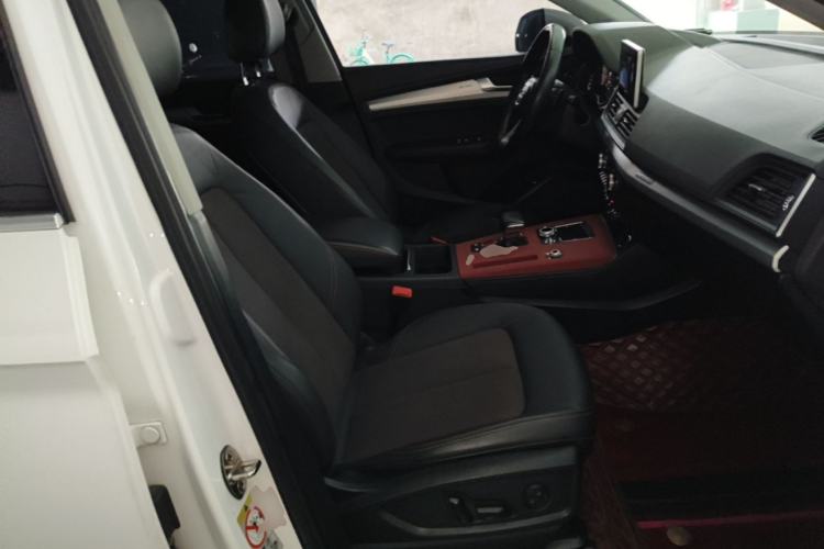 Used Audi Q5L 2018 40 TFSI Prestige Fashion Edition China VI Right Front Seat