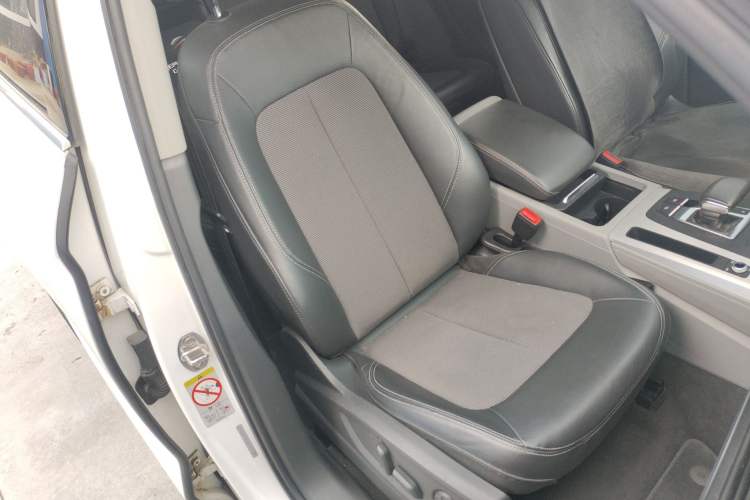 Used Audi Q5L 2018 40 TFSI Prestige Fashion Edition China VI Right Front Seat