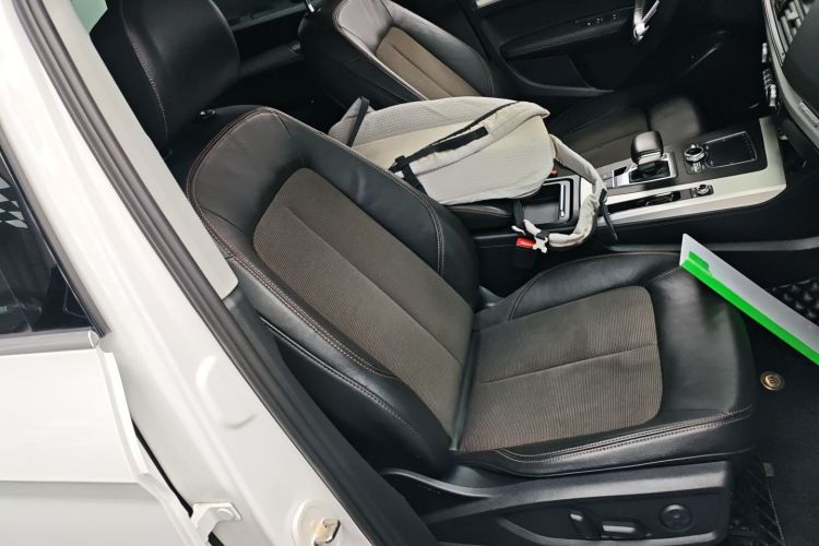 Used Audi Q5L 2018 40 TFSI Prestige Fashion Edition China VI Right Front Seat
