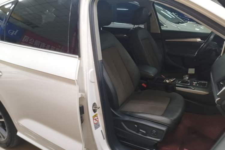 Used Audi Q5L 2018 45 TFSI Prestige Fashion Edition China V Emission Standard Right Front Seat