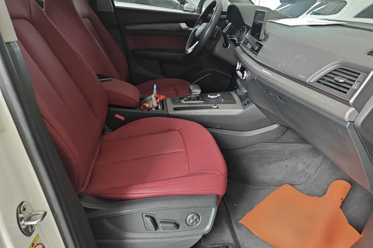 Used Audi Q5L 2018 40 TFSI Prestige Edition China VI Emission Standard Right Front Seat