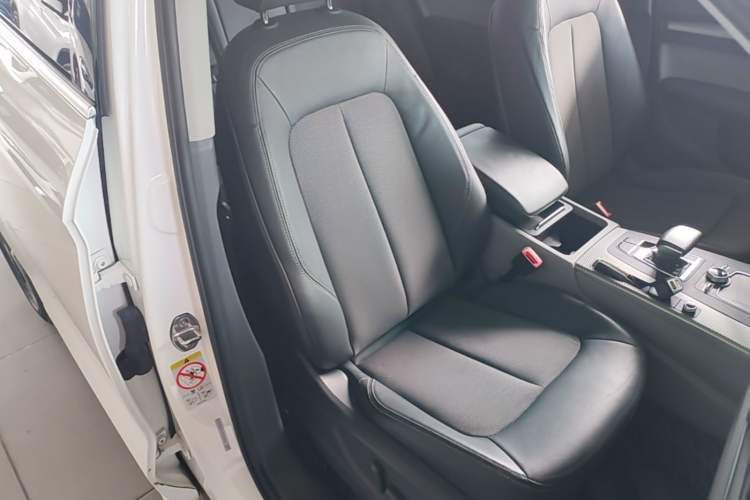Used Audi Q5L 2018 45 TFSI Prestige Fashion Edition China VI Emission Standard Right Front Seat