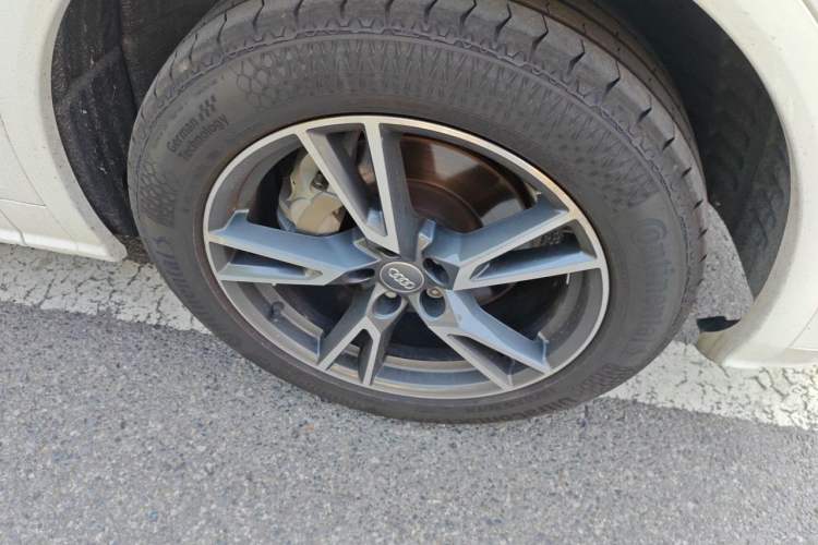 Used Audi Q5L 2018 40 TFSI Prestige Fashion Edition China V Right Front Wheel Hub