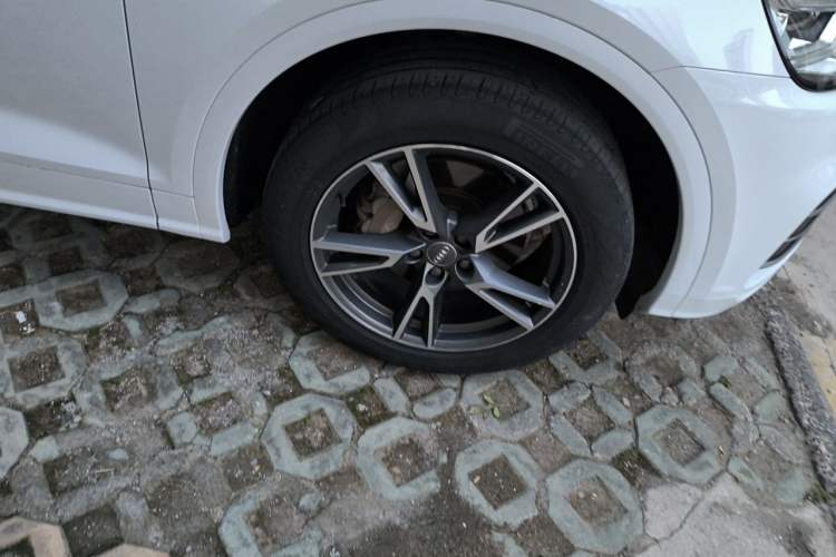 Used Audi Q5L 2018 40 TFSI Prestige Fashion Edition China V Right Front Wheel Hub