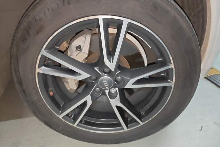 Used Audi Q5L 2018 40 TFSI Prestige Fashion Edition China V Right Front Wheel Hub
