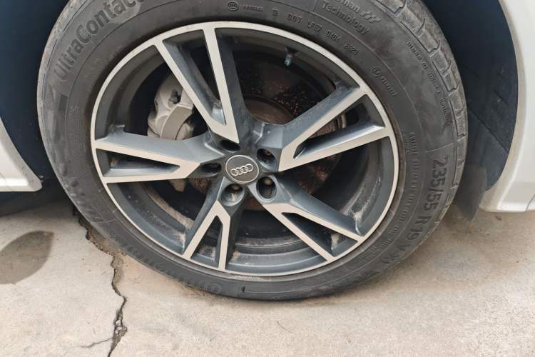 Used Audi Q5L 2018 40 TFSI Prestige Fashion Edition China VI Right Front Wheel Hub