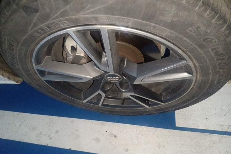 Used Audi Q5L 2018 40 TFSI Prestige Fashion Edition China V Right Front Wheel Hub
