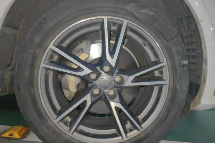 Used Audi Q5L 2018 40 TFSI Prestige Fashion Edition China V Right Front Wheel Hub