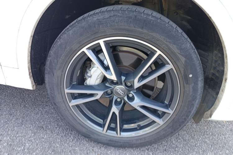 Used Audi Q5L 2018 45 TFSI Prestige Fashion Edition China V Emission Standard Right Front Wheel Hub