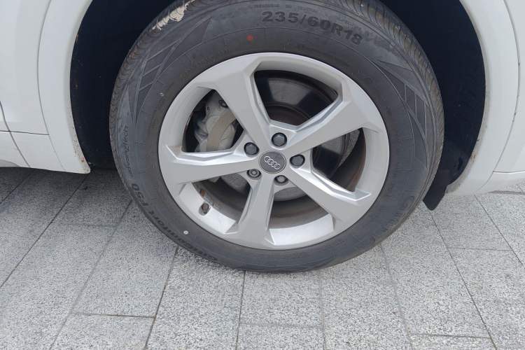 Used Audi Q5L 2018 40 TFSI Prestige Edition China V Right Front Wheel Hub