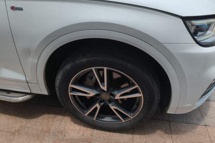Used Audi Q5L 2018 40 TFSI Prestige Fashion Edition China VI Right Front Wheel Hub