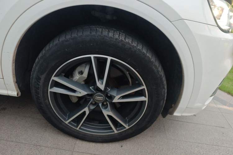 Used Audi Q5L 2018 40 TFSI Prestige Fashion Edition China V Right Front Wheel Hub