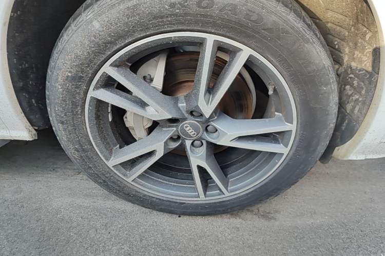 Used Audi Q5L 2018 40 TFSI Prestige Fashion Edition China V Right Front Wheel Hub
