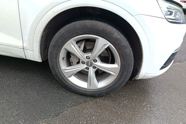 Used Audi Q5L 2018 40 TFSI Prestige Edition China VI Emission Standard Right Front Wheel Hub