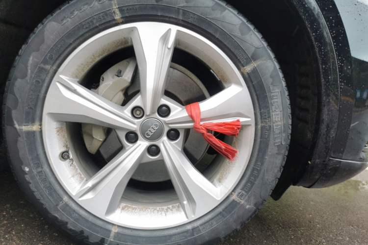 Used Audi Q5L 2018 40 TFSI Prestige Edition China V Right Front Wheel Hub