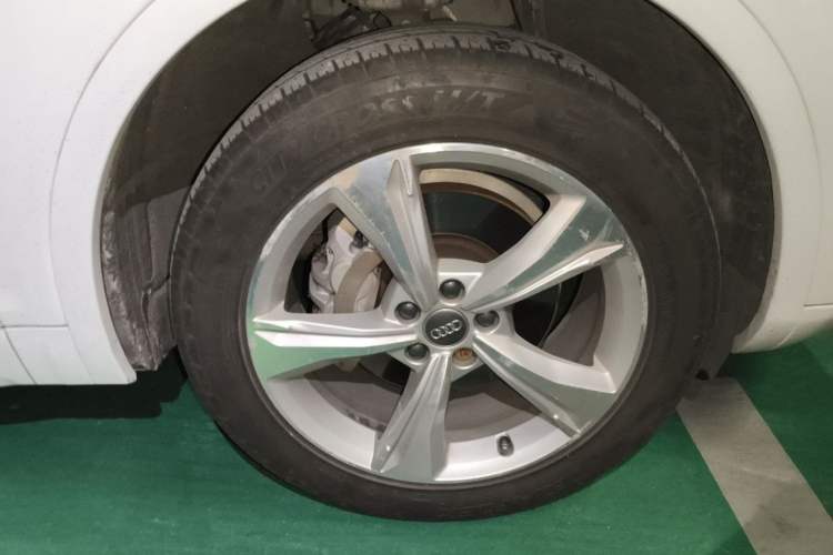 Used Audi Q5L 2018 40 TFSI Prestige Edition China V Right Front Wheel Hub