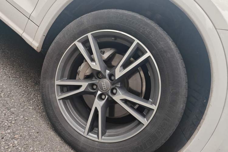 Used Audi Q5L 2018 40 TFSI Prestige Fashion Edition China V Right Front Wheel Hub