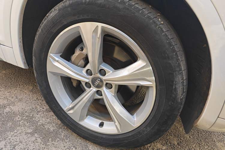 Used Audi Q5L 2018 40 TFSI Prestige Edition China V Right Front Wheel Hub
