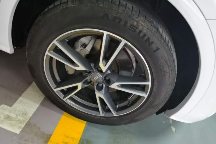 Used Audi Q5L 2018 40 TFSI Prestige Fashion Edition China V Right Front Wheel Hub