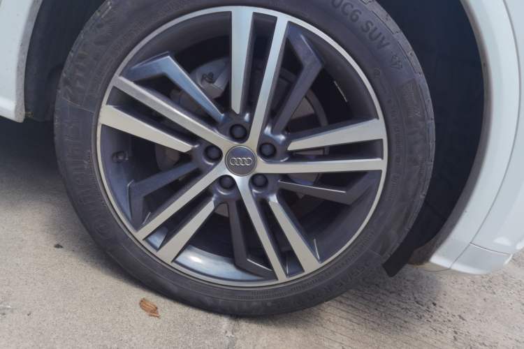 Used Audi Q5L 2018 40 TFSI Prestige Fashion Edition China VI Right Front Wheel Hub