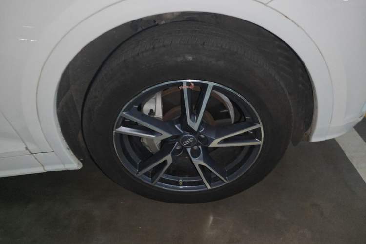 Used Audi Q5L 2018 40 TFSI Prestige Fashion Edition China VI Right Front Wheel Hub