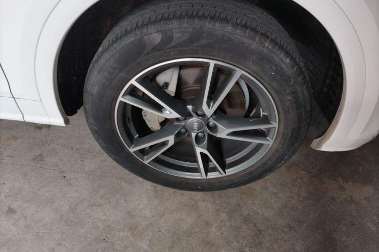 Used Audi Q5L 2018 40 TFSI Prestige Fashion Edition China V Right Front Wheel Hub