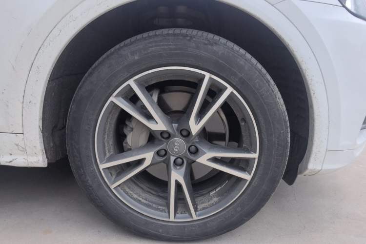 Used Audi Q5L 2018 45 TFSI Prestige Fashion Edition China V Emission Standard Right Front Wheel Hub