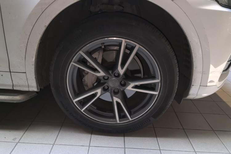 Used Audi Q5L 2018 40 TFSI Prestige Fashion Edition China V Right Front Wheel Hub