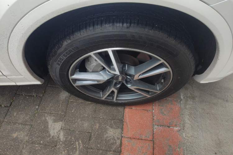 Used Audi Q5L 2018 40 TFSI Prestige Fashion Edition China V Right Front Wheel Hub