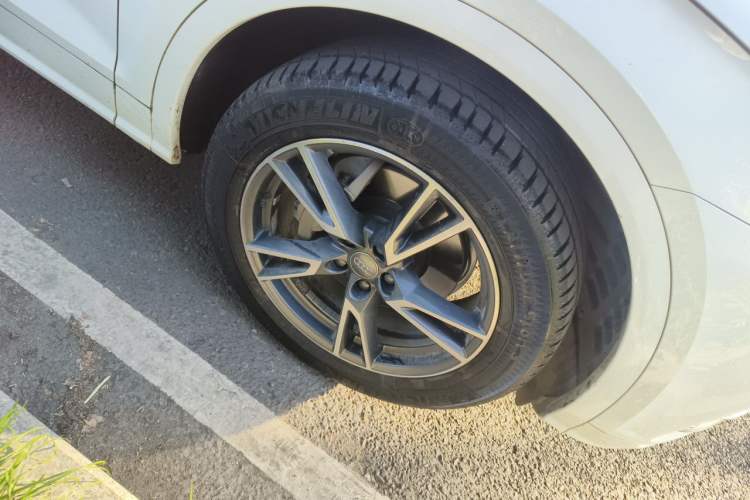 Used Audi Q5L 2018 40 TFSI Prestige Fashion Edition China VI Right Front Wheel Hub