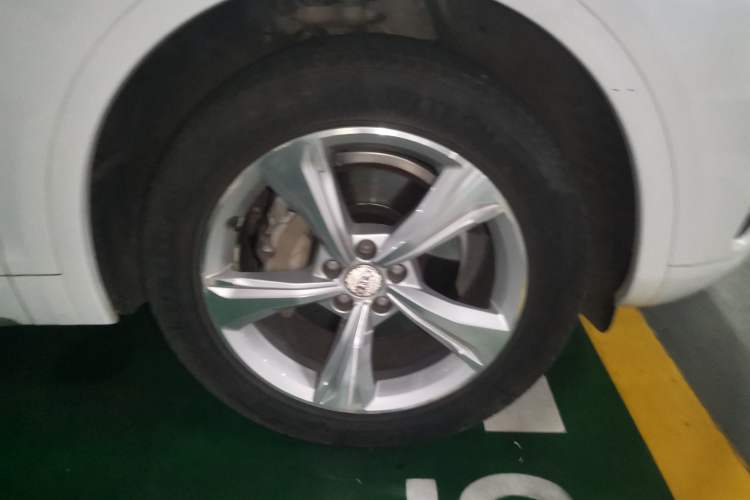 Used Audi Q5L 2018 40 TFSI Prestige Edition China V Right Front Wheel Hub