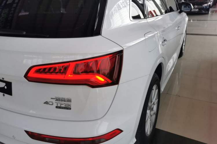 Used Audi Q5L 2018 40 TFSI Prestige Fashion Edition China V Right Rear Taillight