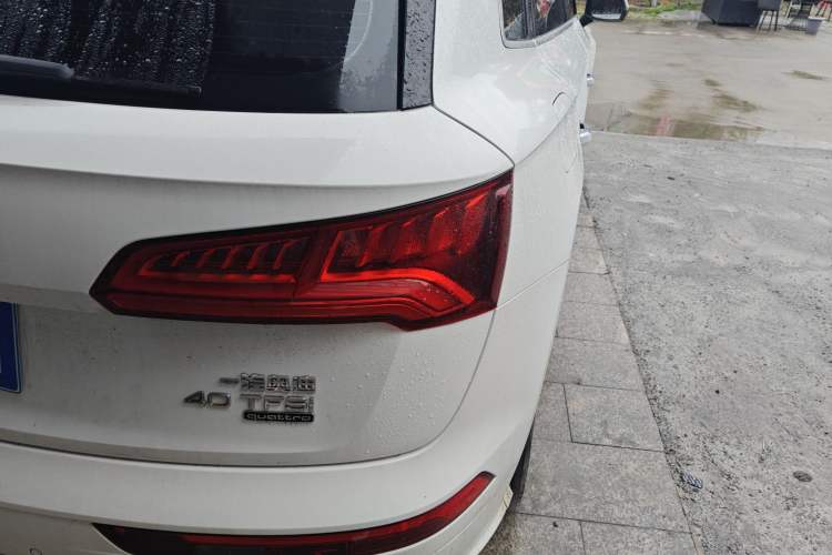 Used Audi Q5L 2018 40 TFSI Prestige Fashion Edition China V Right Rear Taillight