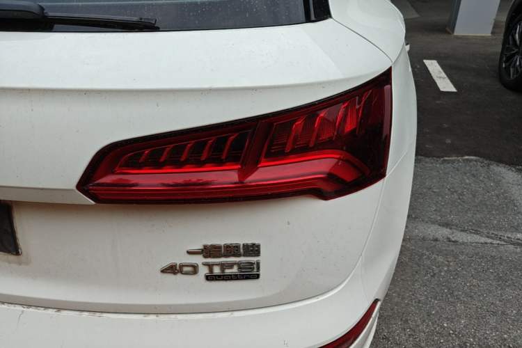 Used Audi Q5L 2018 40 TFSI Prestige Fashion Edition China V Right Rear Taillight
