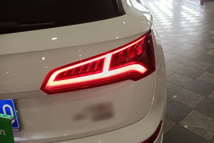 Used Audi Q5L 2018 40 TFSI Prestige Fashion Edition China V Right Rear Taillight