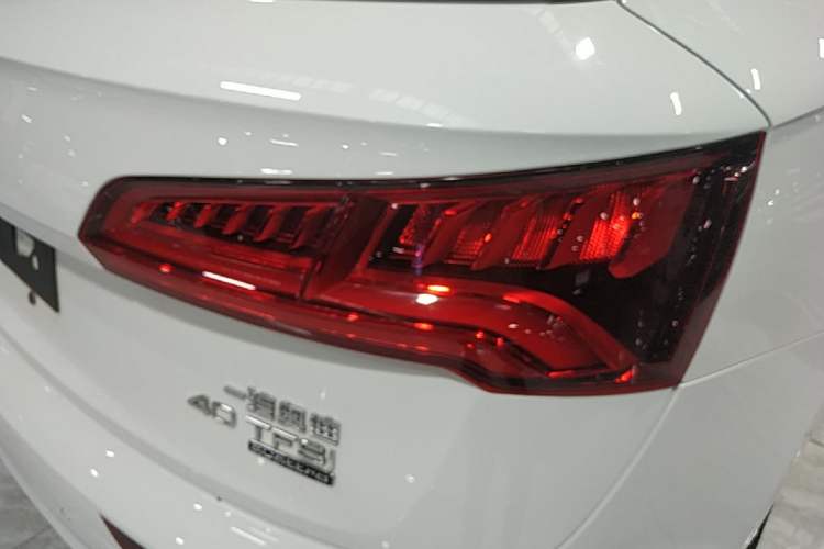 Used Audi Q5L 2018 40 TFSI Prestige Fashion Edition China VI Right Rear Taillight
