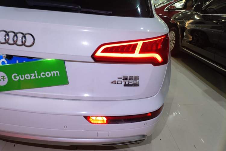Used Audi Q5L 2018 40 TFSI Prestige Edition China V Right Rear Taillight