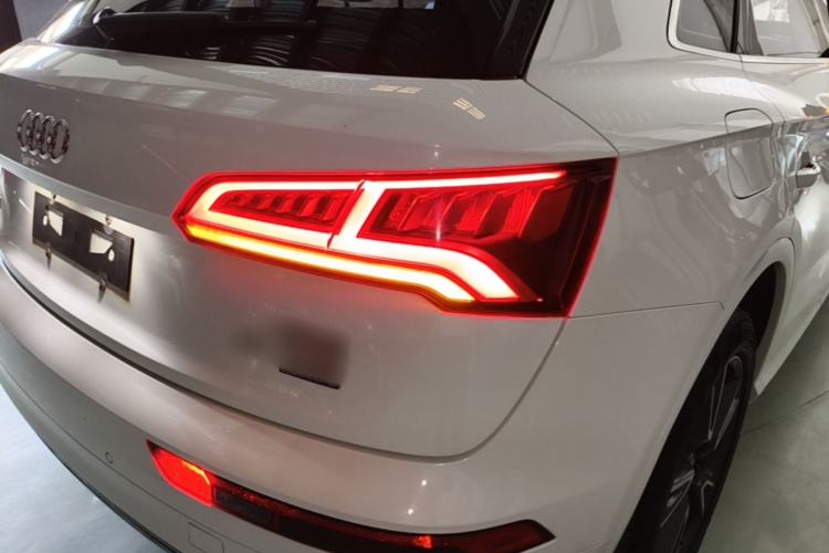 Used Audi Q5L 2018 40 TFSI Prestige Fashion Edition China VI Right Rear Taillight
