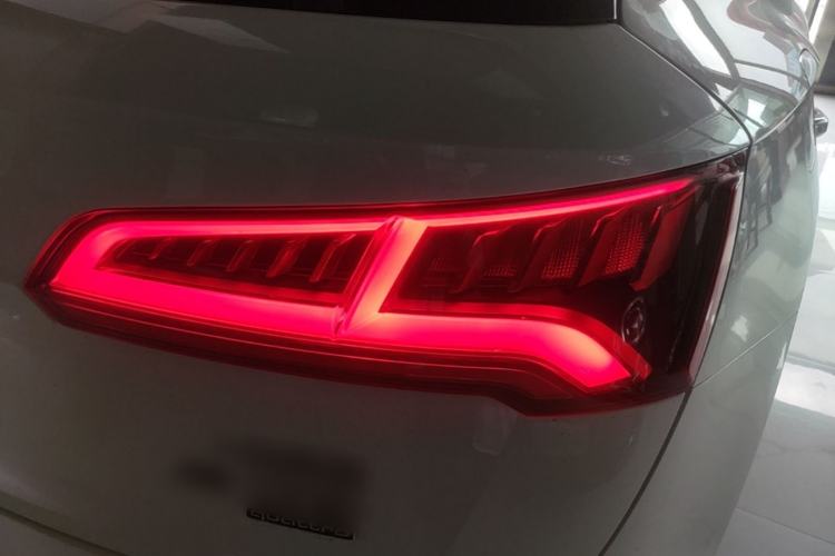 Used Audi Q5L 2018 45 TFSI Prestige Fashion Edition China V Emission Standard Right Rear Taillight