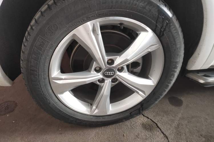 Used Audi Q5L 2018 40 TFSI Prestige Edition China V Right Rear Wheel Hub