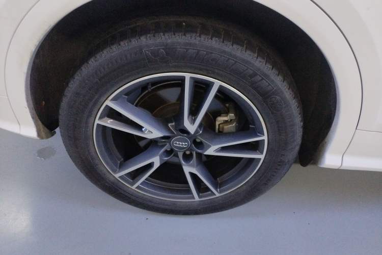 Used Audi Q5L 2018 40 TFSI Prestige Fashion Edition China VI Right Rear Wheel Hub