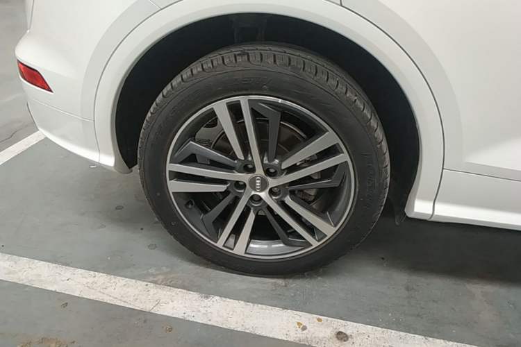 Used Audi Q5L 2018 45 TFSI Prestige Sporty Edition China VI Right Rear Wheel Hub