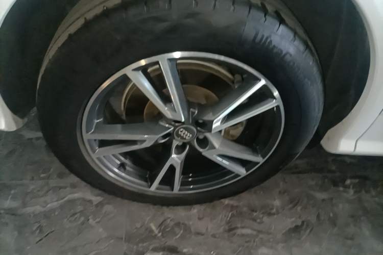 Used Audi Q5L 2018 45 TFSI Prestige Fashion Edition China V Emission Standard Right Rear Wheel Hub