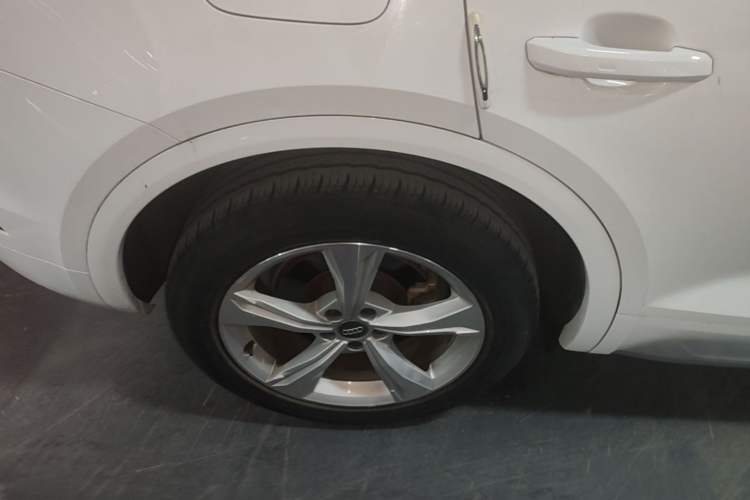 Used Audi Q5L 2018 40 TFSI Prestige Edition China VI Emission Standard Right Rear Wheel Hub