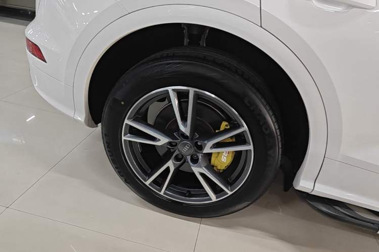 Used Audi Q5L 2018 45 TFSI Prestige Fashion Edition China VI Emission Standard Right Rear Wheel Hub