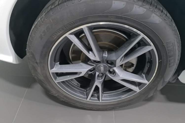 Used Audi Q5L 2018 45 TFSI Prestige Fashion Edition China VI Emission Standard Right Rear Wheel Hub